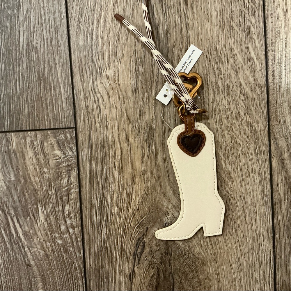 Betsey Johnson Brown and Cream Boot bag charm - Picture 2 of 3